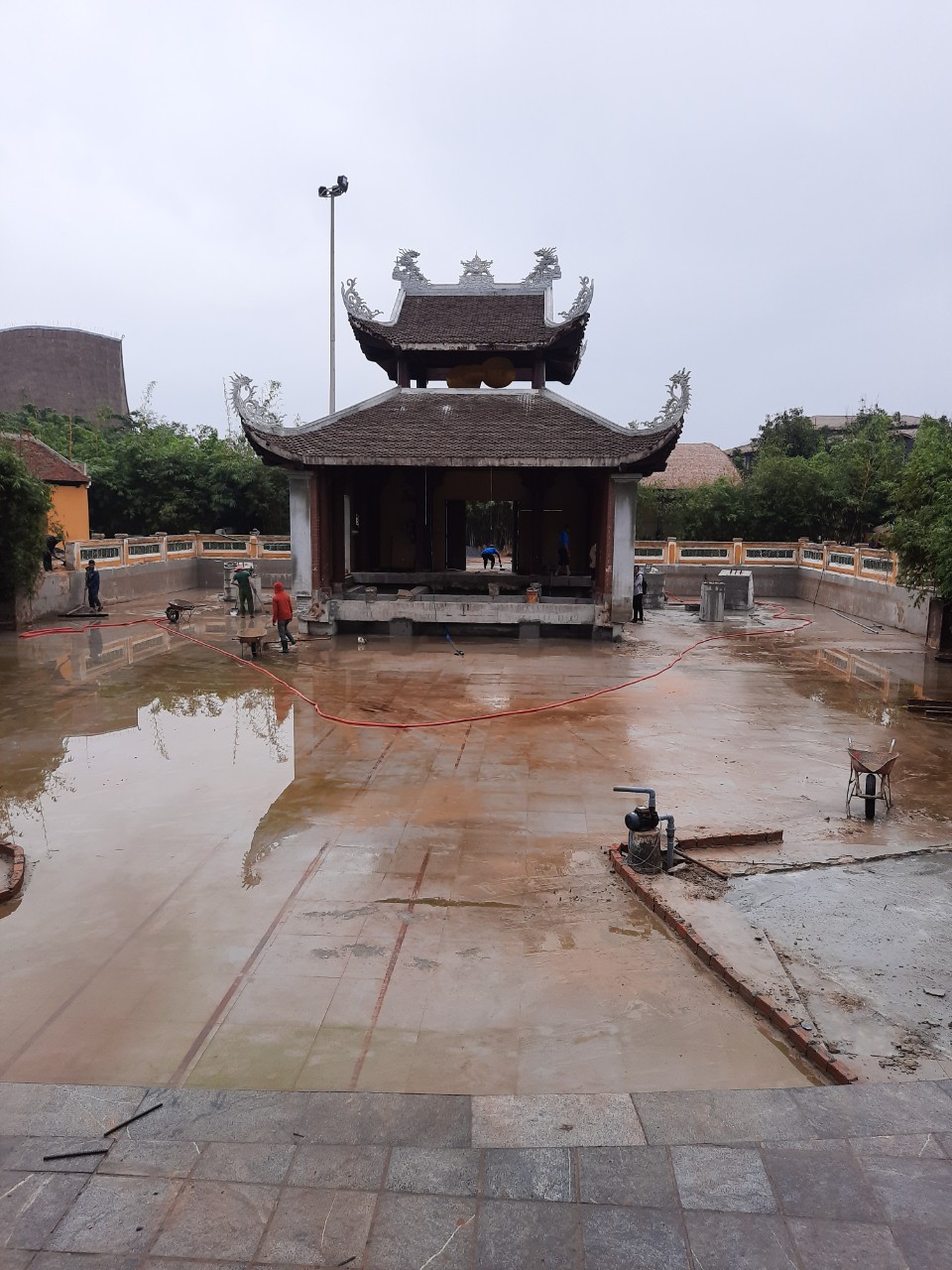 Di dời nhà Chùa lùi sâu 45m ở Long An